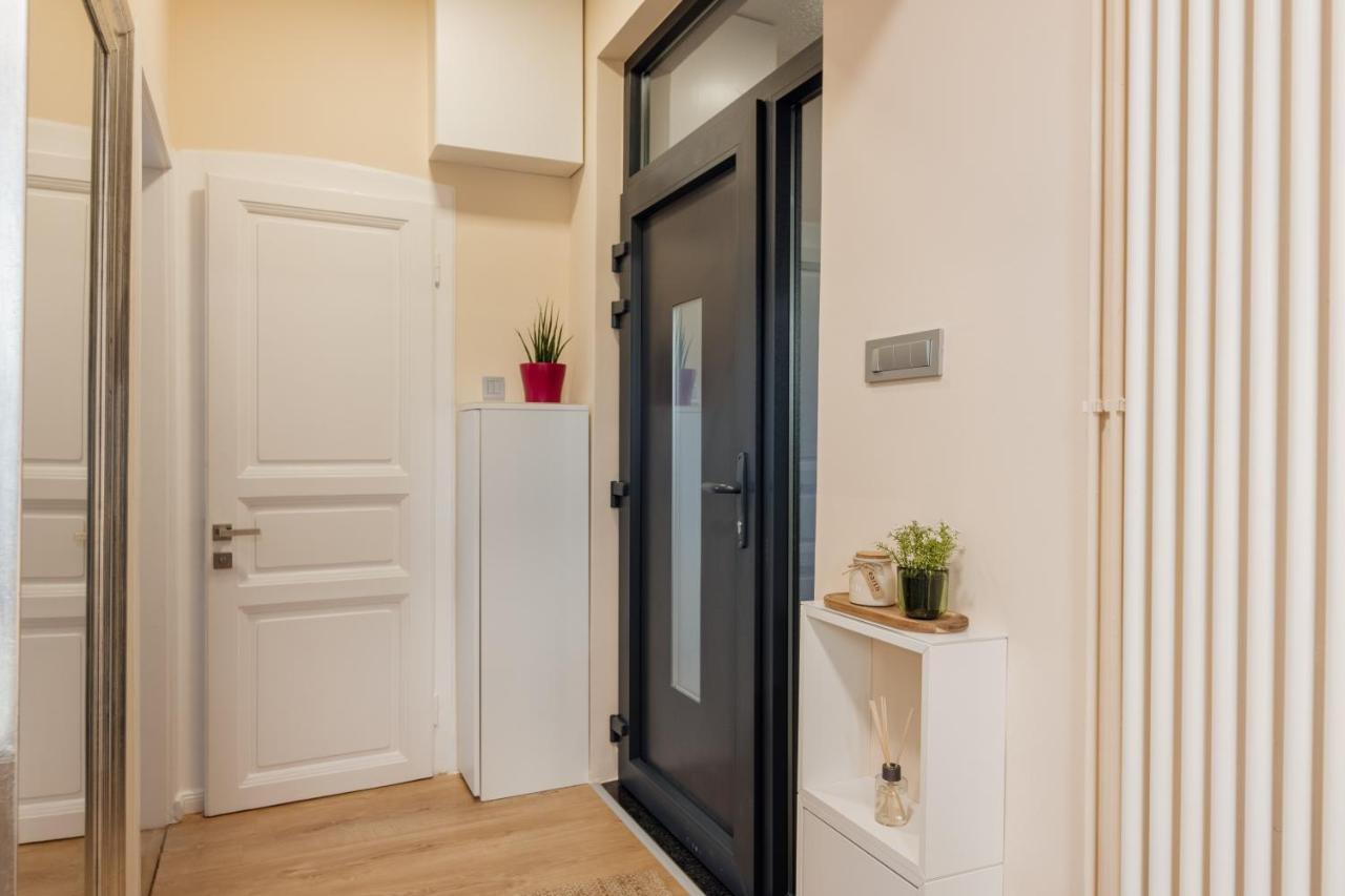 Mm Apartment Загреб Екстериор снимка